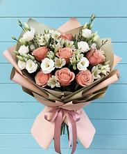 Букет цветов из:  Розы, Альстромерии и Лизиантусы в Горный Щит