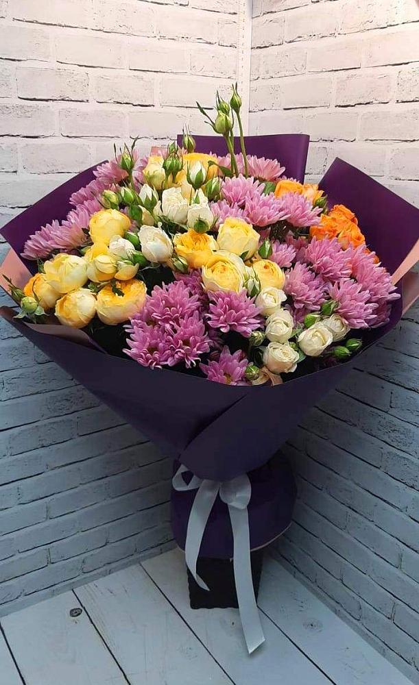 Букет цветов из: Хризантемы и Розы в Горный Щит