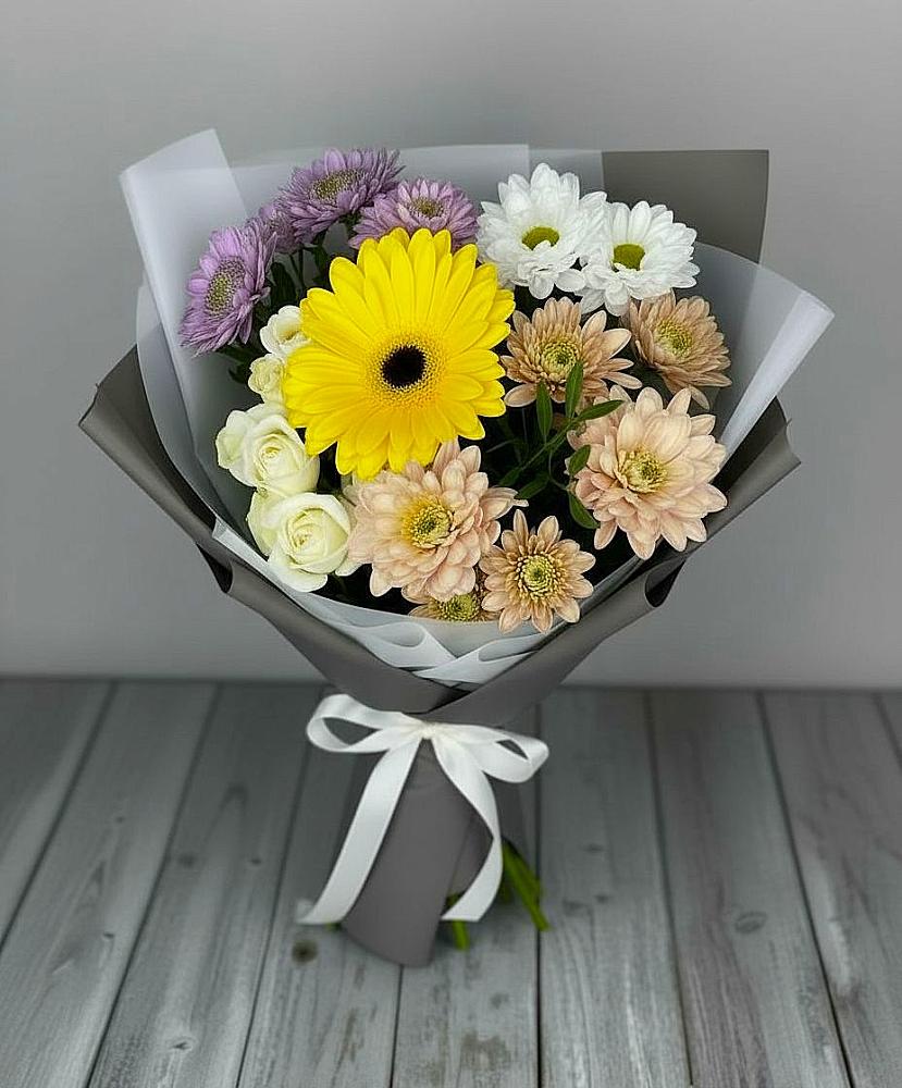 Букет цветов из: Розы, Герберы и Хризантемы в Горный Щит