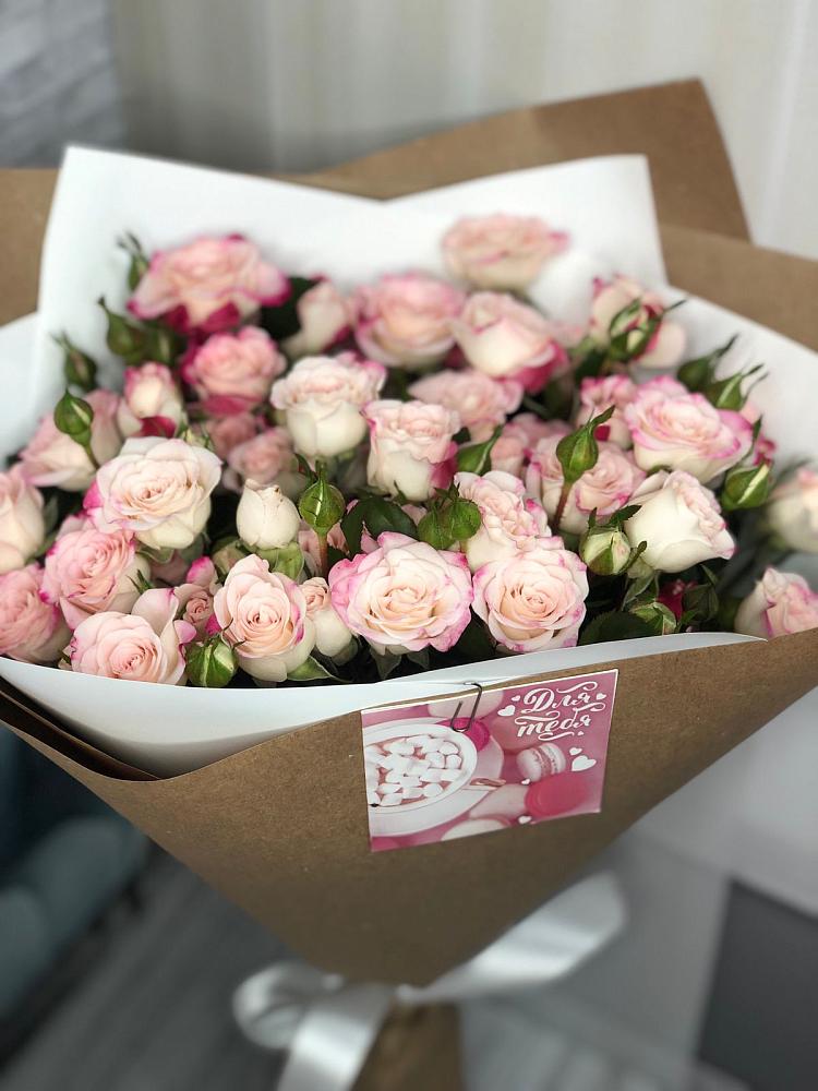 Букет цветов из: Розы в Горный Щит