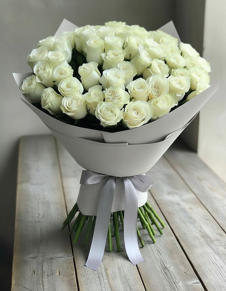 Букет 35 Белых роз в Горный Щит