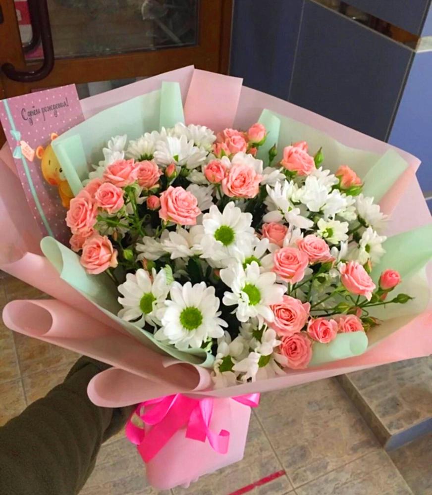 Букет цветов из: Розы и Хризантемы в Горный Щит