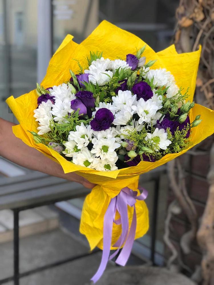 Букет цветов из: Ирисы, Хризантемы и Ромашки в Горный Щит