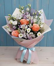 Букет цветов из:  Лизиантусы, Розы, Альстромерии и Гипсофила в Горный Щит