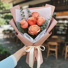 Букет цветов из:  Розы #REPLACE_PRED# Горный Щит