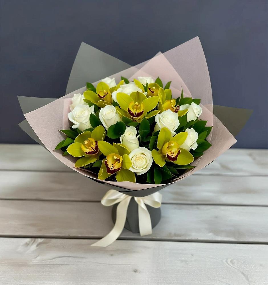 Букет цветов из: Орхидеи и Розы в Горный Щит