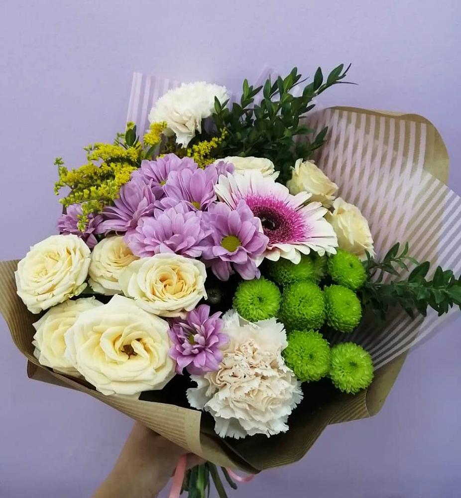 Букет цветов из: Хризантемы, Розы, Гвоздики и Герберы в Горный Щит