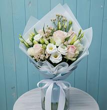 Букет цветов из:  Розы и Лизиантусы в Горный Щит