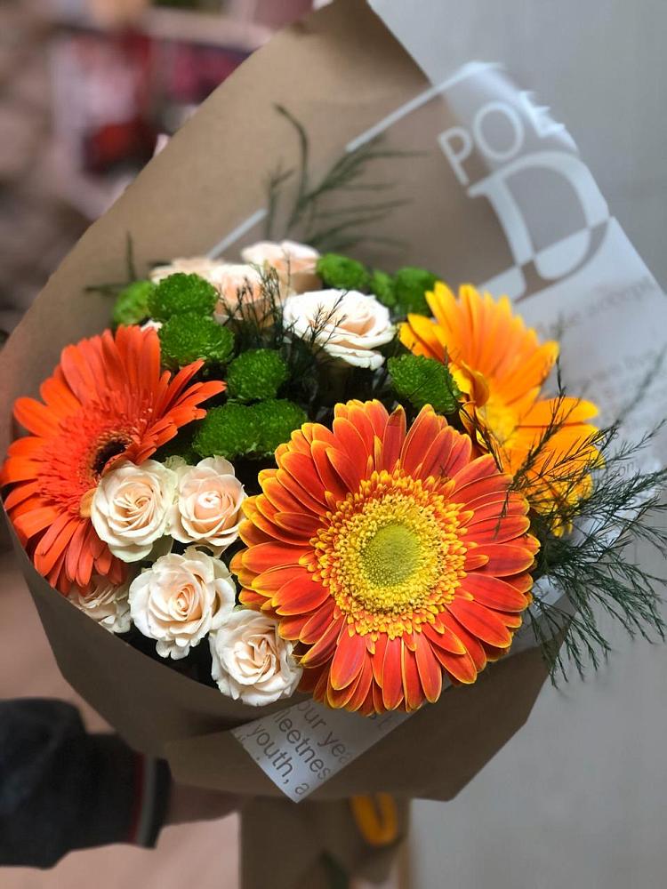 Букет цветов из: Герберы, Хризантемы и Розы в Горный Щит