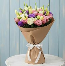 Букет цветов из:  Лизиантусы в Горный Щит